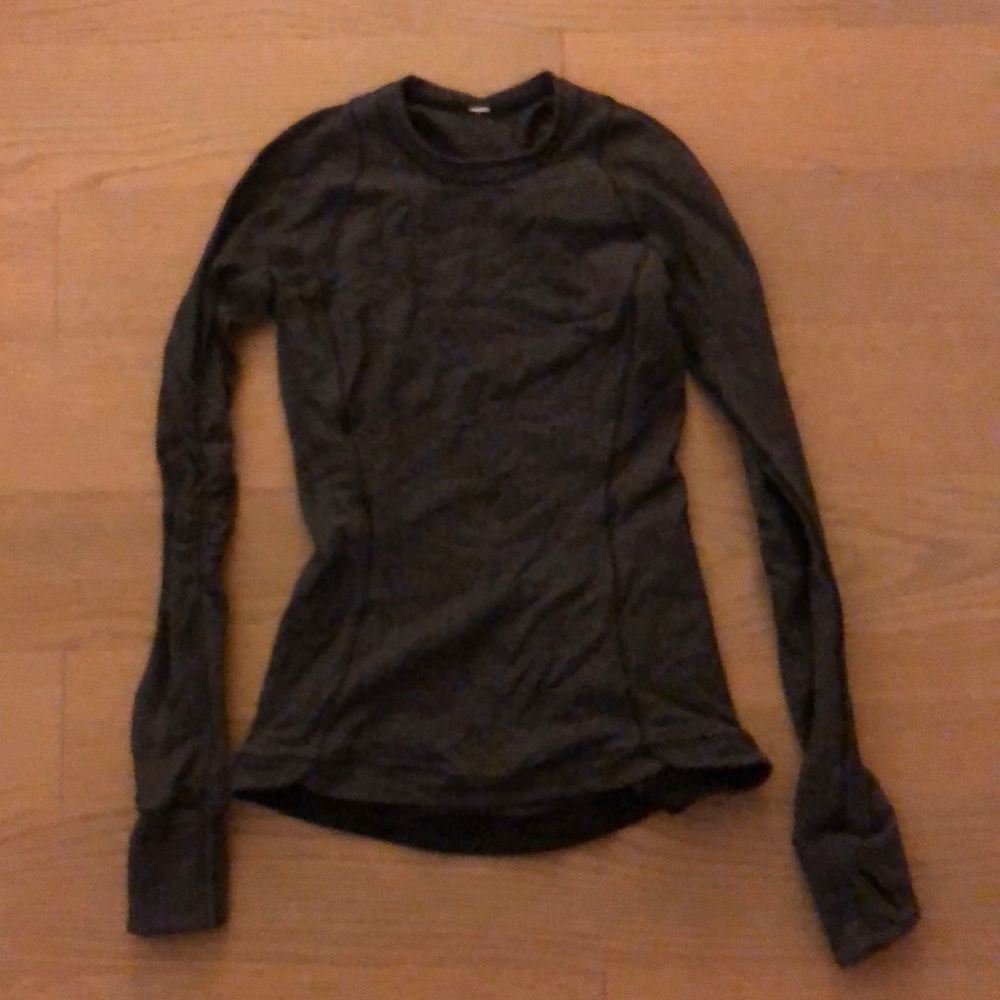 Gently worn Long sleeved lulu top